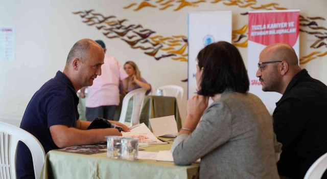 Tuzlada dezavantajlı vatandaşlar için toplu iş görüşmesi düzenlendi