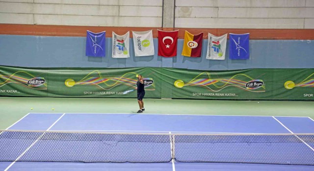 Uluslararası Ataşehir Belediye Başkanlığı Tenis Turnuvası başladı