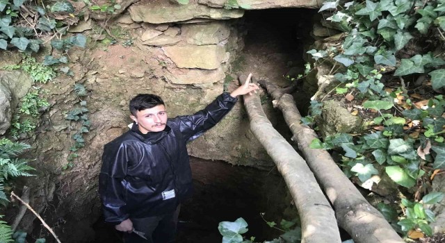 Üsküdarda keşfedilmemiş 7 asırlık gizli tüneli defineciler talan etti
