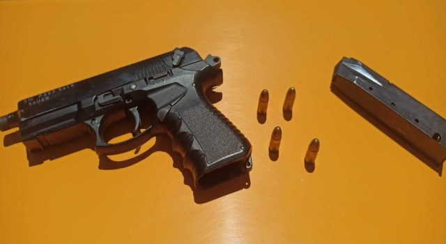 Uyuşturucu taciri 5 kişi tutuklandı