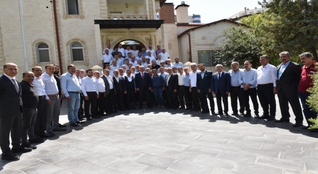 Vali Canalp, Sason muhtarlarını ağırladı