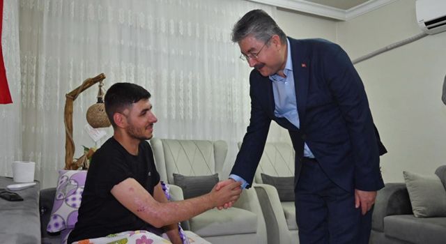 Vali Erdinç Yılmaz’dan, Pençe Kilit Operasyonu Gazisi Ahmet Akbaş'a ziyaret