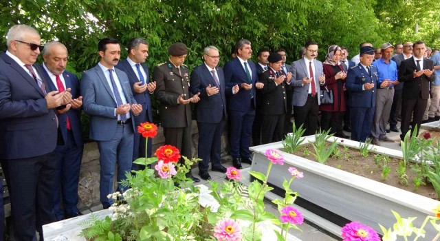 Vali Gündüzöz: “Üniforma giymiş hainlere millet olarak cezasını verdik”
