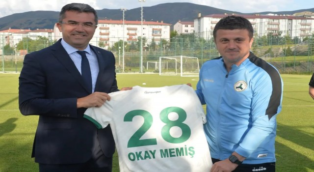 Vali Memişten Giresunspor kampına ziyaret