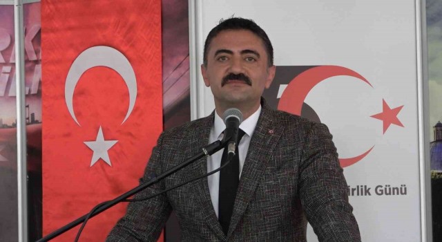 Vali Tekbıyıkoğlu: Milletin istiklalini yine milletin azim ve kararı kurtarmıştır