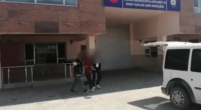 Vanda göçmen kaçakçılığı yapan organizatör tutuklandı