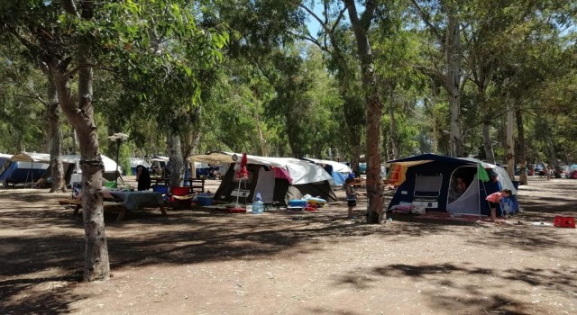 Vatandaşların kamp tercihi Ada Camping, dolup taştı
