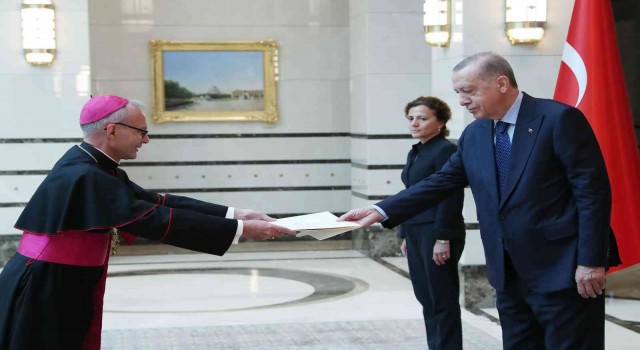 Vatikan Büyükelçisi Solczyński, Cumhurbaşkanı Erdoğana güven mektubu sundu