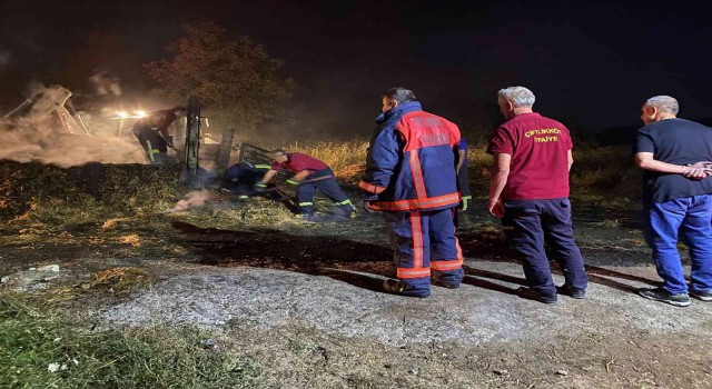 Yalovada saman yüklü kamyon alevlere teslim oldu