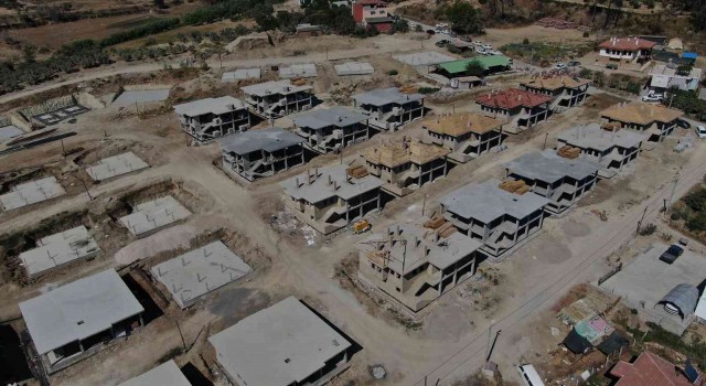 Yangının 1inci yılında Manavgatta yaralar sarılıyor