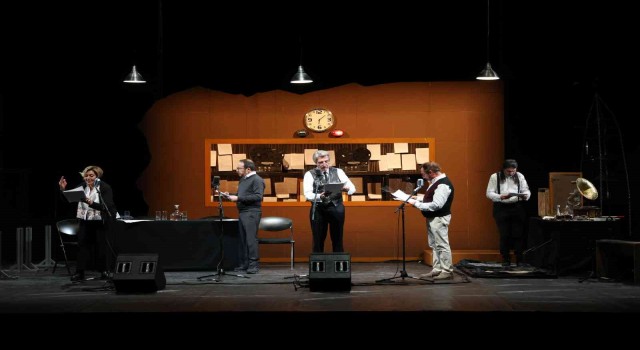 Yaşar Kemal hikaye dinletisi İş Sanat Çarşamba Sahnesinde