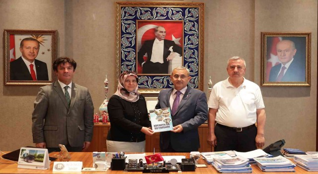 Yazar Ayşe Doğan Elarslanın ‘Kütahyada Su Yapıları kitabı çıktı