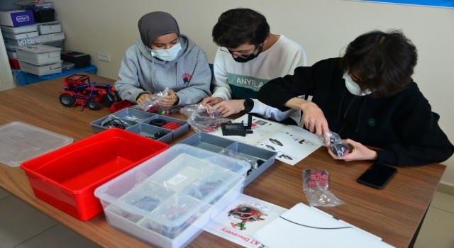 Yeşilyurtta ücretsiz robotik kodlama kursu