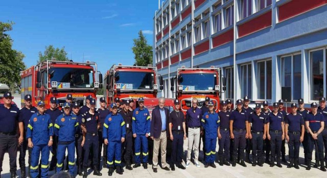 Yunanistana Avrupalı itfaiyecilerden destek