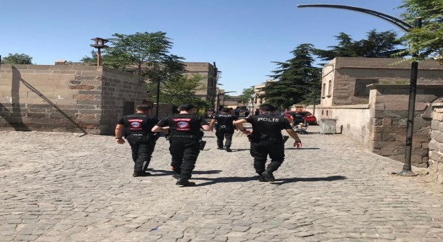 Yunus Timleri şüphelendikleri şahısta uyuşturucu buldu