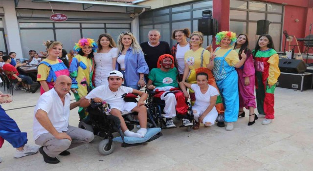 Yüzlerce çocuk bayram öncesi gönüllerince eğlendi