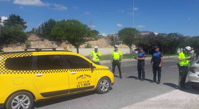 Zabıta ve emniyet müdürlüğü işbirliğinde ticari taksi denetimleri yapıldı