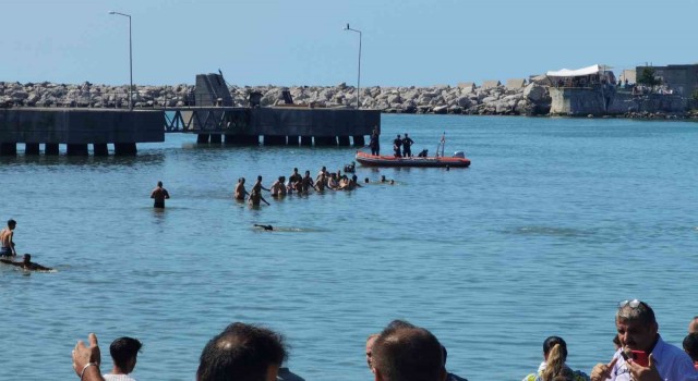 Zonguldakta denizde kaybolan 16 yaşındaki genci arama çalışmaları sürüyor