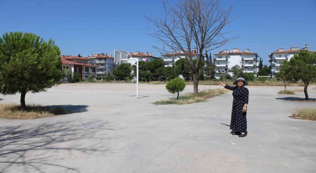 10 bin kişinin yaşadığı mahallede okul ve cami yok