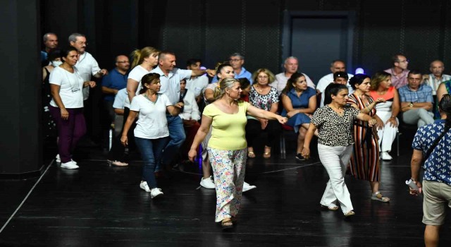 100 muhtardan İzmire 100üncü yıl hediyesi