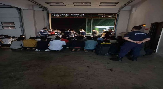 117 düzensiz göçmen ülkelerine gönderildi