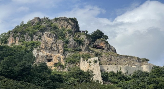 2 bin 500 yıllık Ünye Kalesi turizme hazırlanıyor