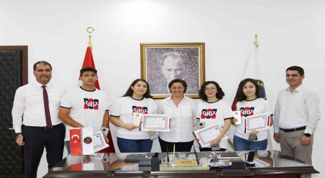 2022 YKSde üstün başarı gösteren GKVlilerden anlamlı ziyaret