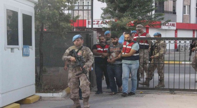 8 askerin katil zanlısı PKK-KCKlı terörist yakalandı