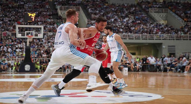 A Milli Erkek Basketbol Takımı, Yunanistana mağlup oldu