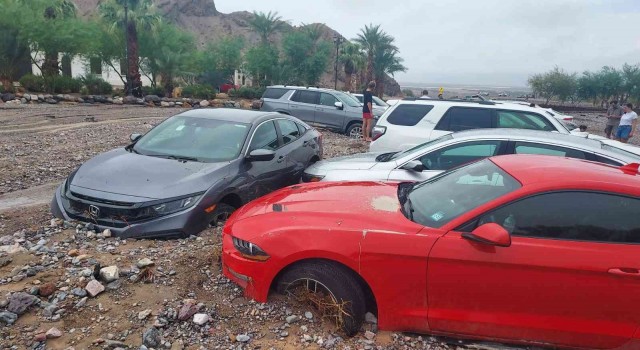 ABDnin Death Valley Milli Parkını sel vurdu