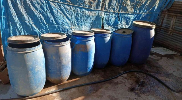 Adanada bin 500 litre sahte içki ele geçirildi