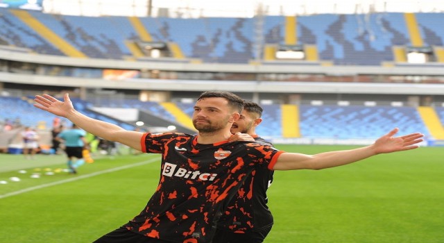 Adanasporda Thomas Bruns ile yollar ayrıldı