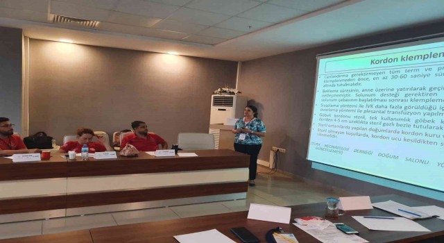 Afetlerde Doğum ve Yenidoğan Bakımı Konulu UMKE Geliştirme Eğitimi düzenlendi