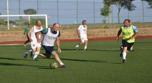 Ahlatta Şöhretler Karması Futbol Turnuvası düzenlendi