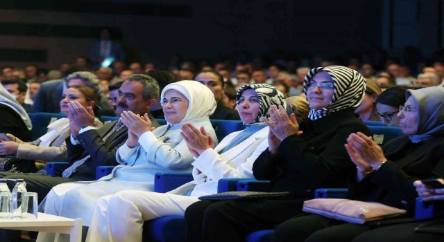 “Aile Okulu Projesi” Emine Erdoğanın katıldığı programda tanıtıldı