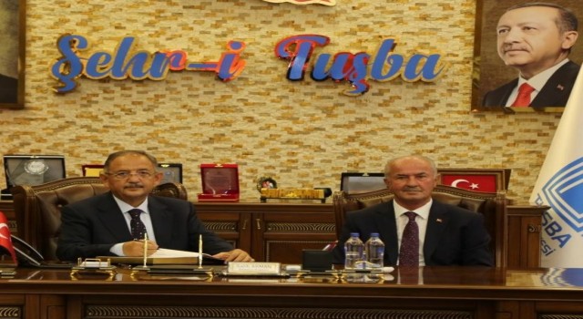 AK Parti Genel Başkan Yardımcısı Özhasekiden Başkan Akmana ziyaret
