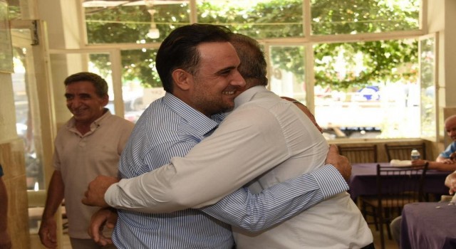 AK Parti MKYK Üyesi Baybatur, Manisada vatandaşlarla bir araya geldi