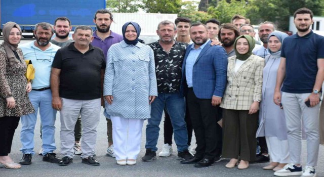 AK Parti Yüz Yüze 100 Gün projesi ile sahada