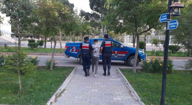 Aksarayda 13 yıl hapis cezası olan şüpheli jandarma tarafından yakalandı