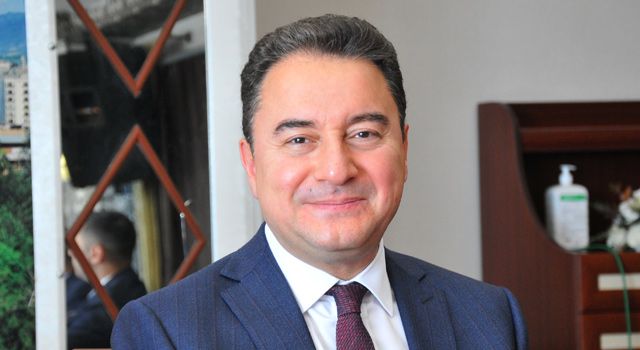 Ali Babacan: "Devlet parası olana 400 milyar faiz ödüyor"