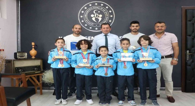 Ali İhsan Kabakcı Ana Ligin şampiyonlarını ağırladı