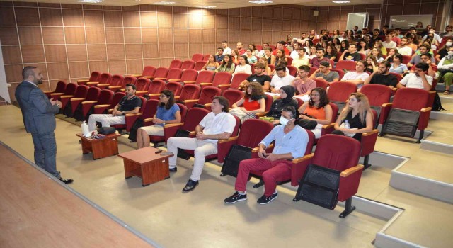 ALKÜnün stajyer doktorları hekimlik eğitimine başladı