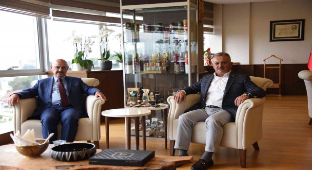 Antalya Valisi Yazıcıdan Rektör Sözbire ziyaret