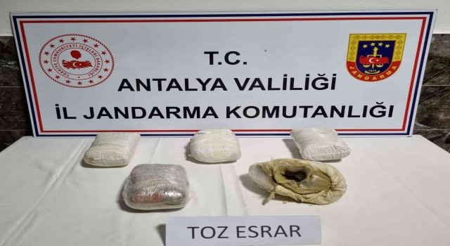 Antalyada 5 kilogram toz esrar ele geçirildi