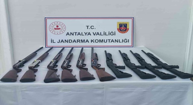Antalyada jandarma 10 adet ruhsatsız av tüfeği ele geçirdi