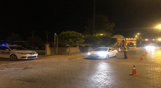 Antalyada yerli ve yabancı turistlere alkol denetimi