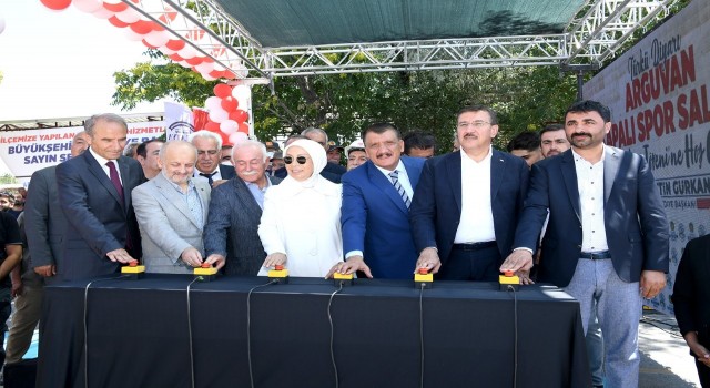 Arguvan Kapalı Spor Salonunun temeli törenle atıldı