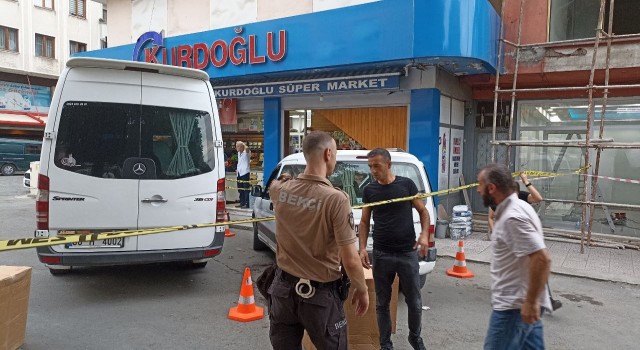 Artvinde silahla yaralama güvenlik kamerasına yansıdı