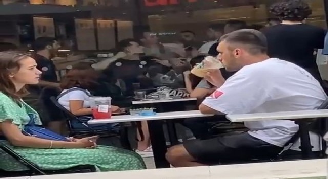 AVMdeki ünlü kahvecide tekme tokat kavga