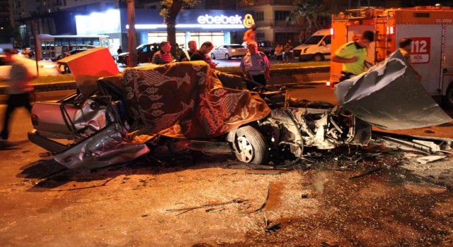 Aydında otomobil halk otobüsüne çarptı: 1 ölü, 3 yaralı